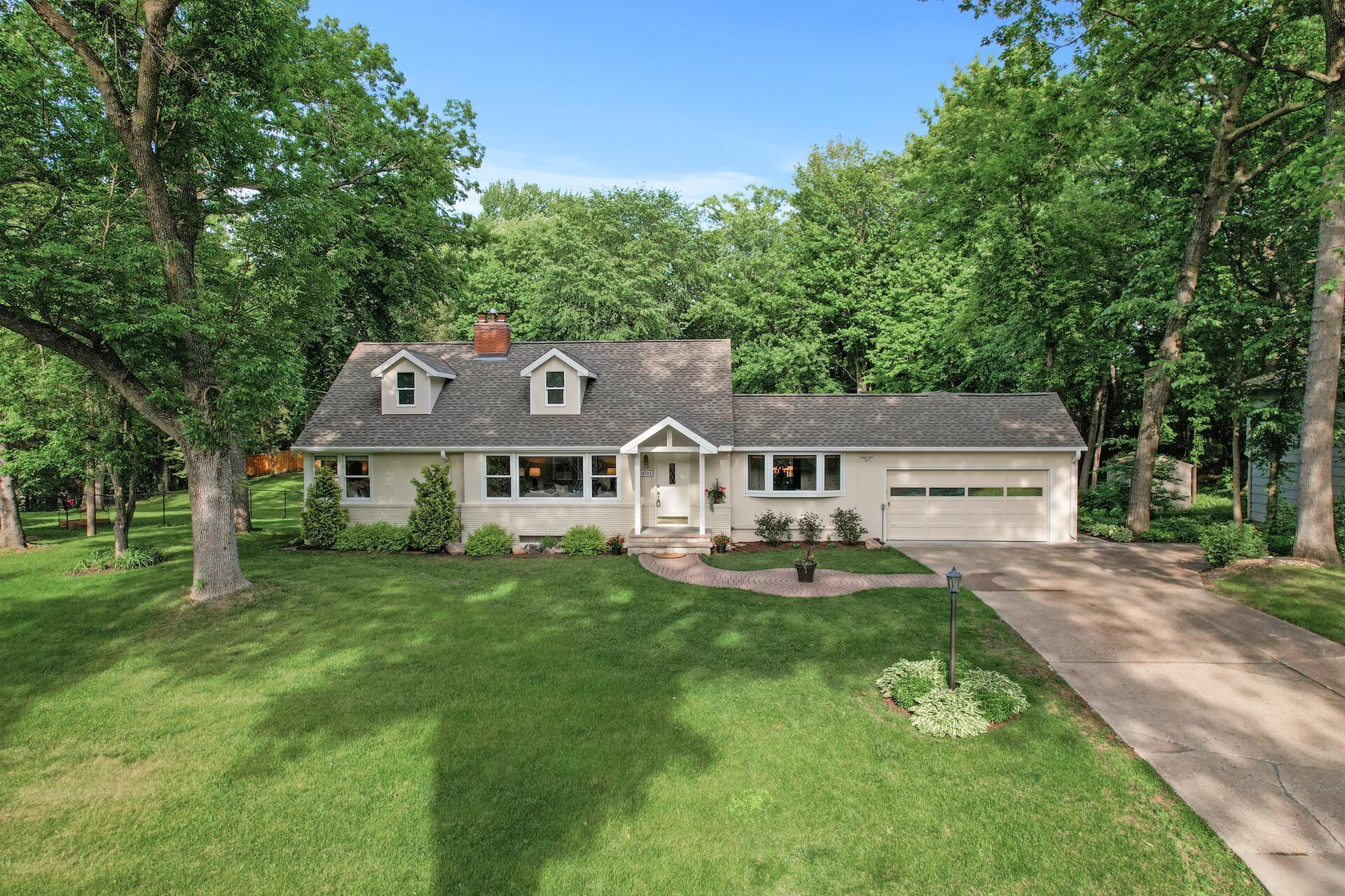 Welcome to 4703 Fairhills Road East