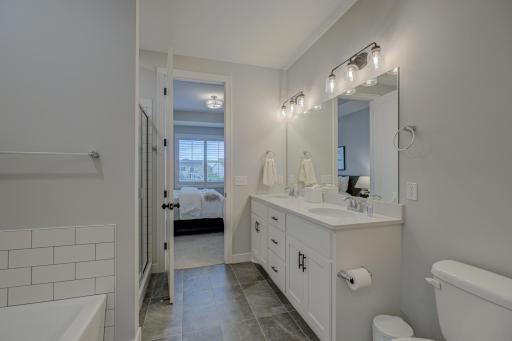 3923 Kokanee Lane N, Lake Elmo, MN 55042