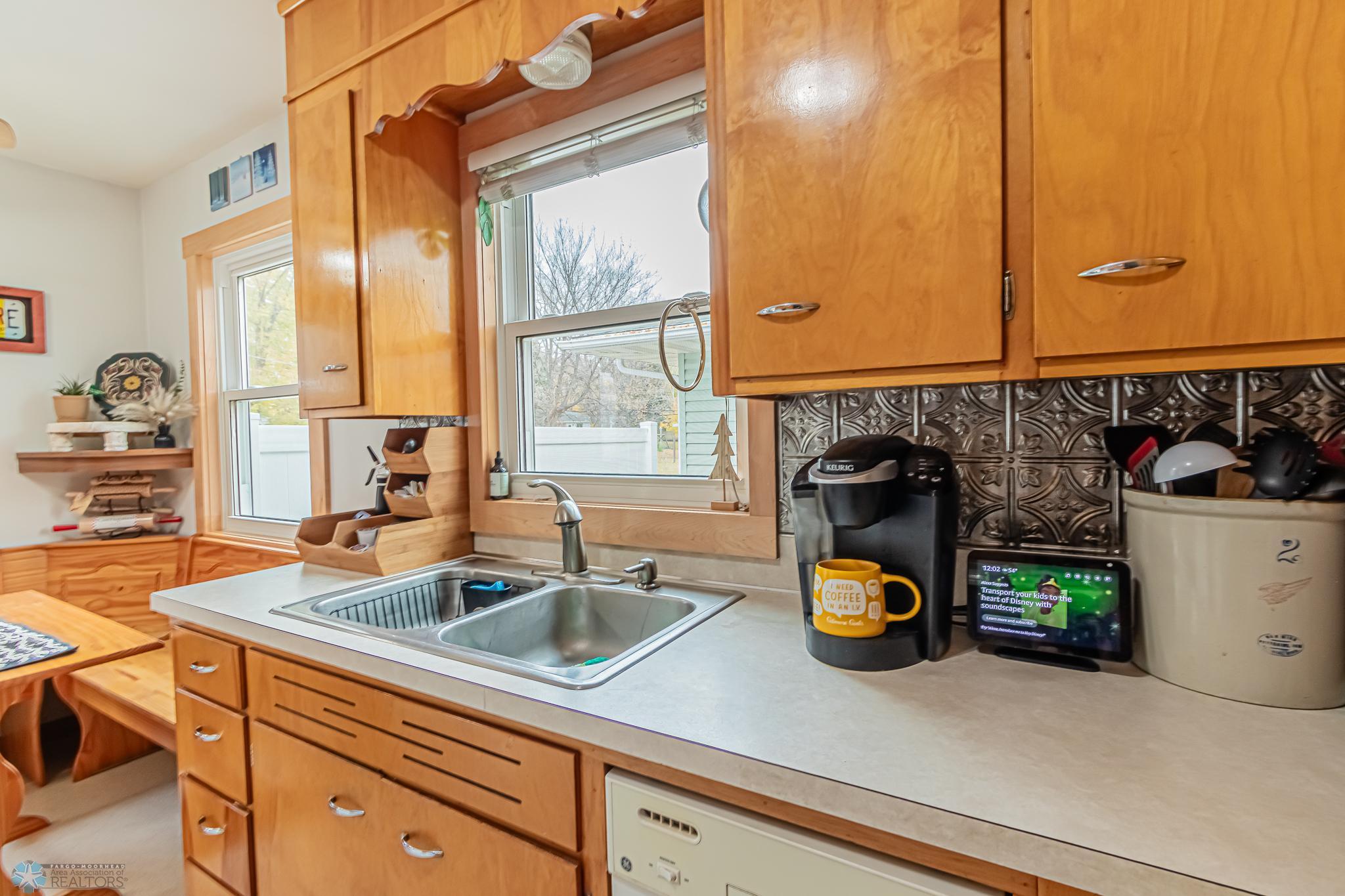 1304 17th Ave S, Moorhead, MN 56560-16.jpg