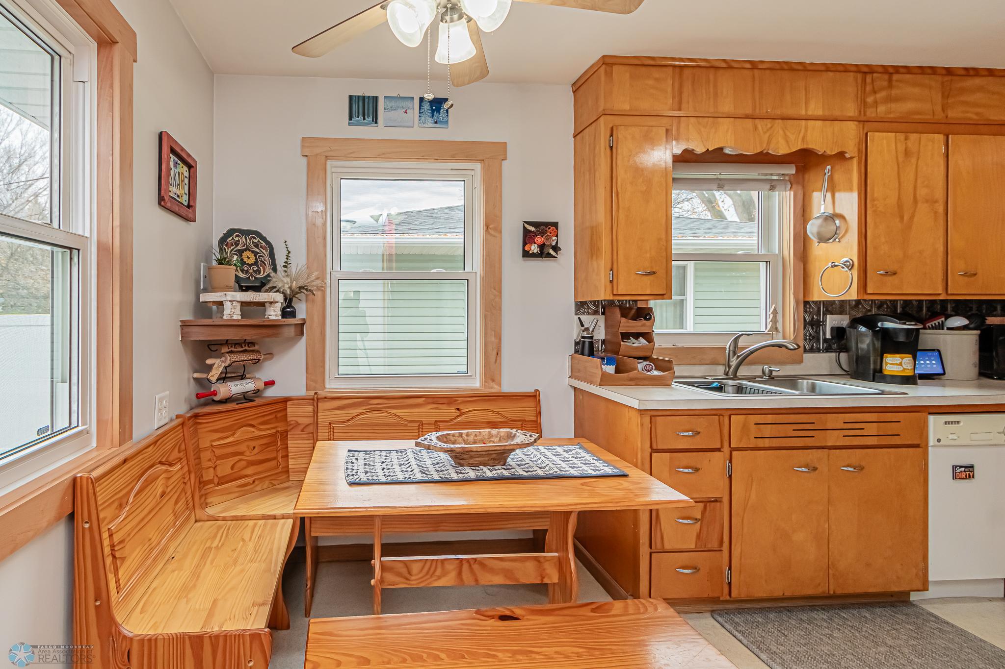 1304 17th Ave S, Moorhead, MN 56560-12.jpg