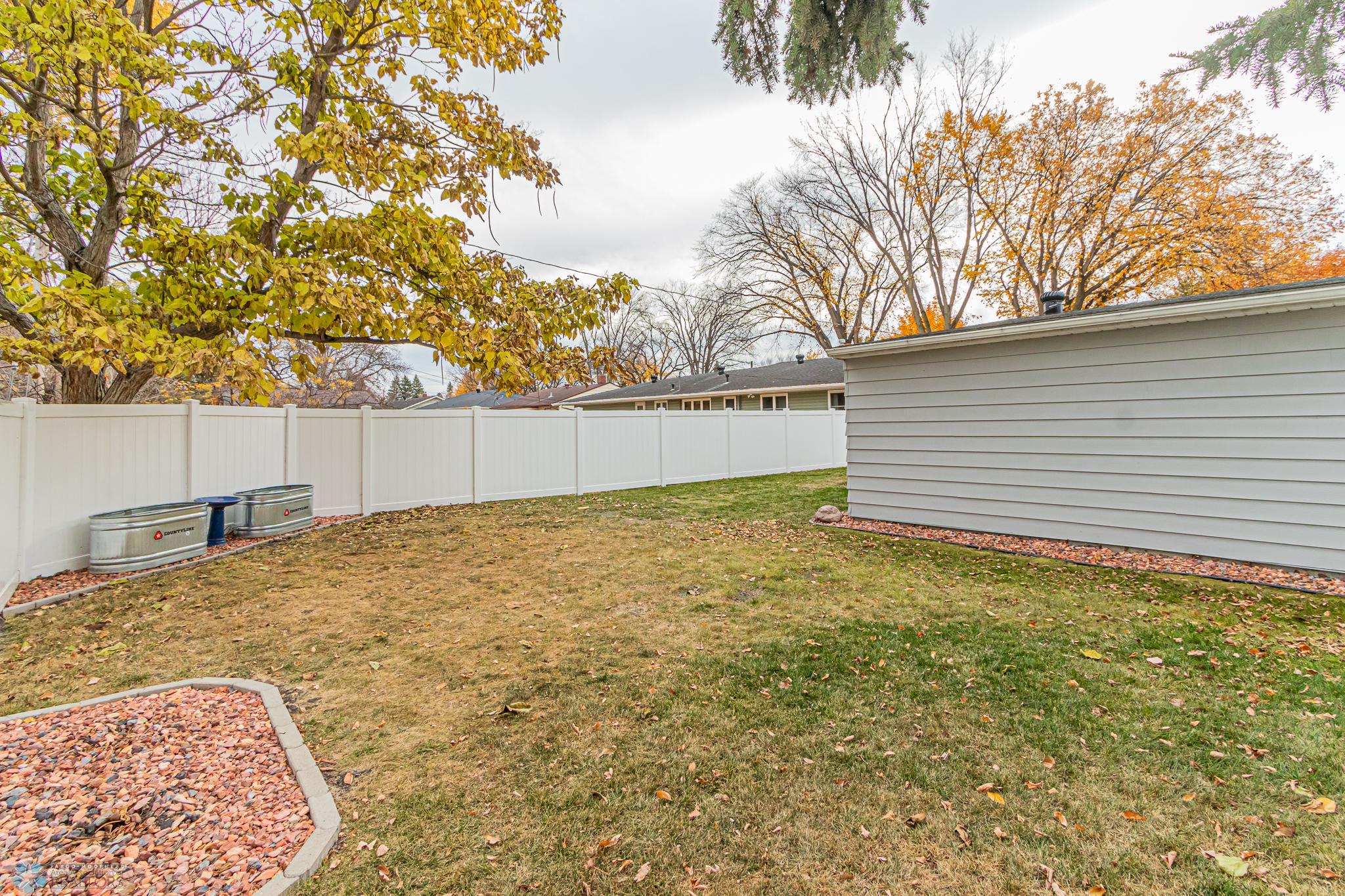 1304 17th Ave S, Moorhead, MN 56560-41.jpg