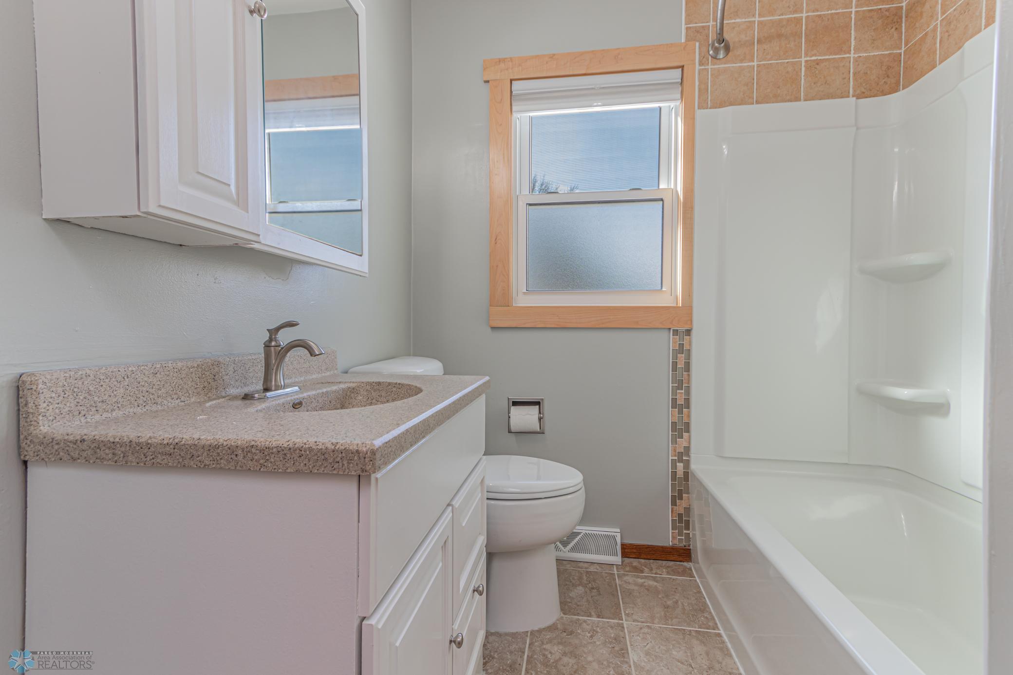 1304 17th Ave. S, Moorhead-4.jpg