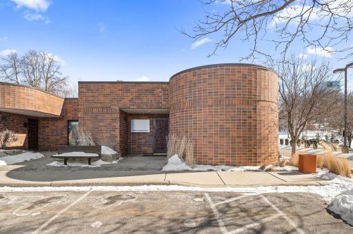 4934 Lincoln Drive, Minneapolis, MN 55436