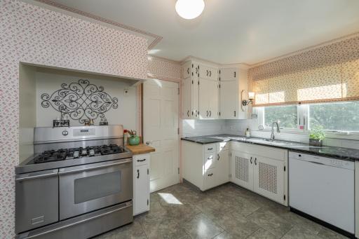 804 12th Avenue SW, Rochester, MN 55902