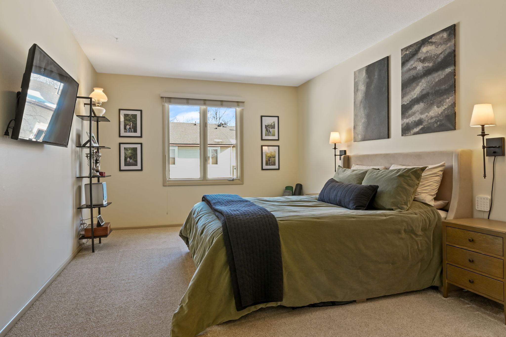 Large primary bedroom