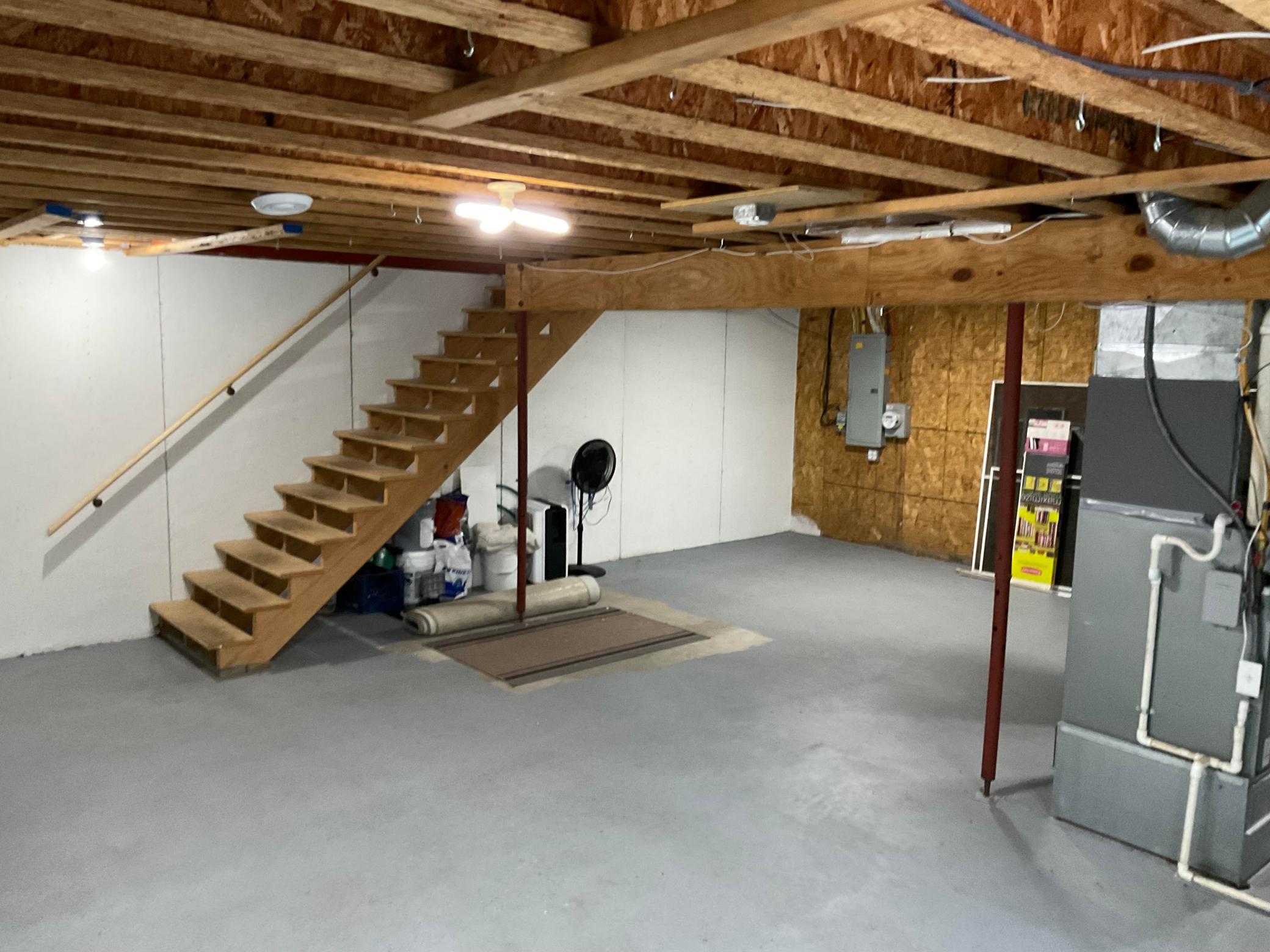 Basement2.jpg
