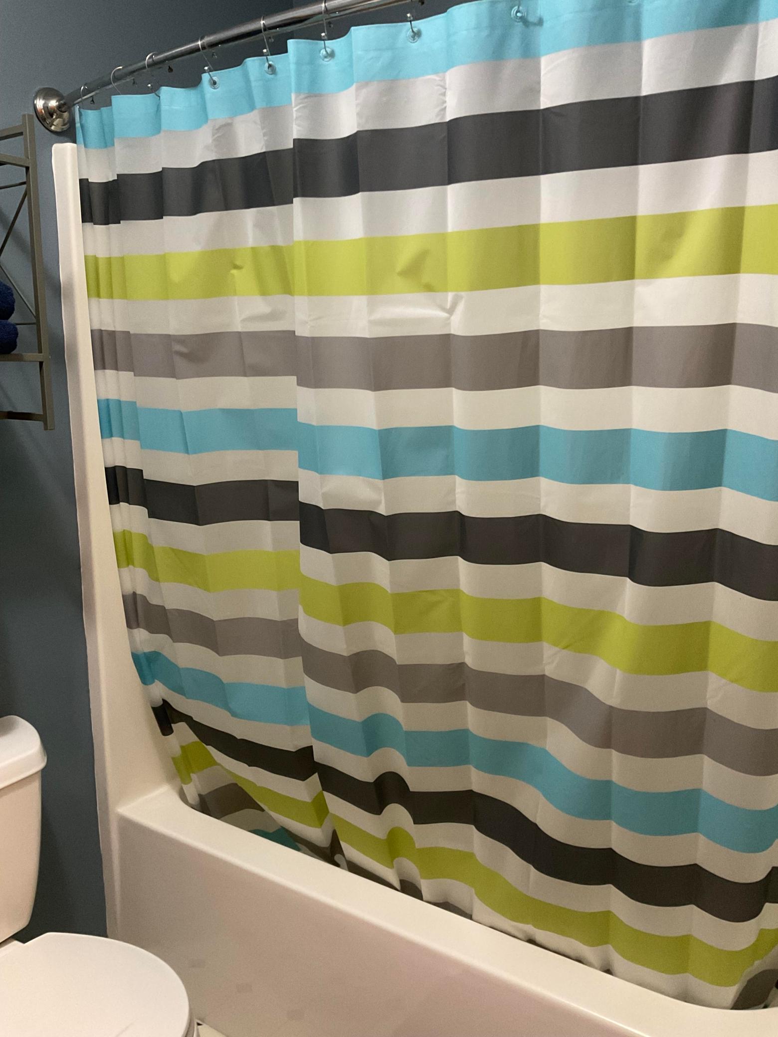 Upper Full Bathroom