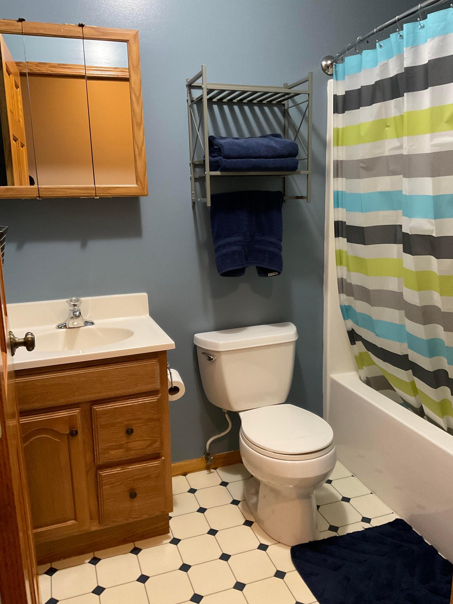 Upper Bathroom A.jpg