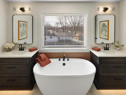 16783 S Manor Road, Eden Prairie, MN 55344