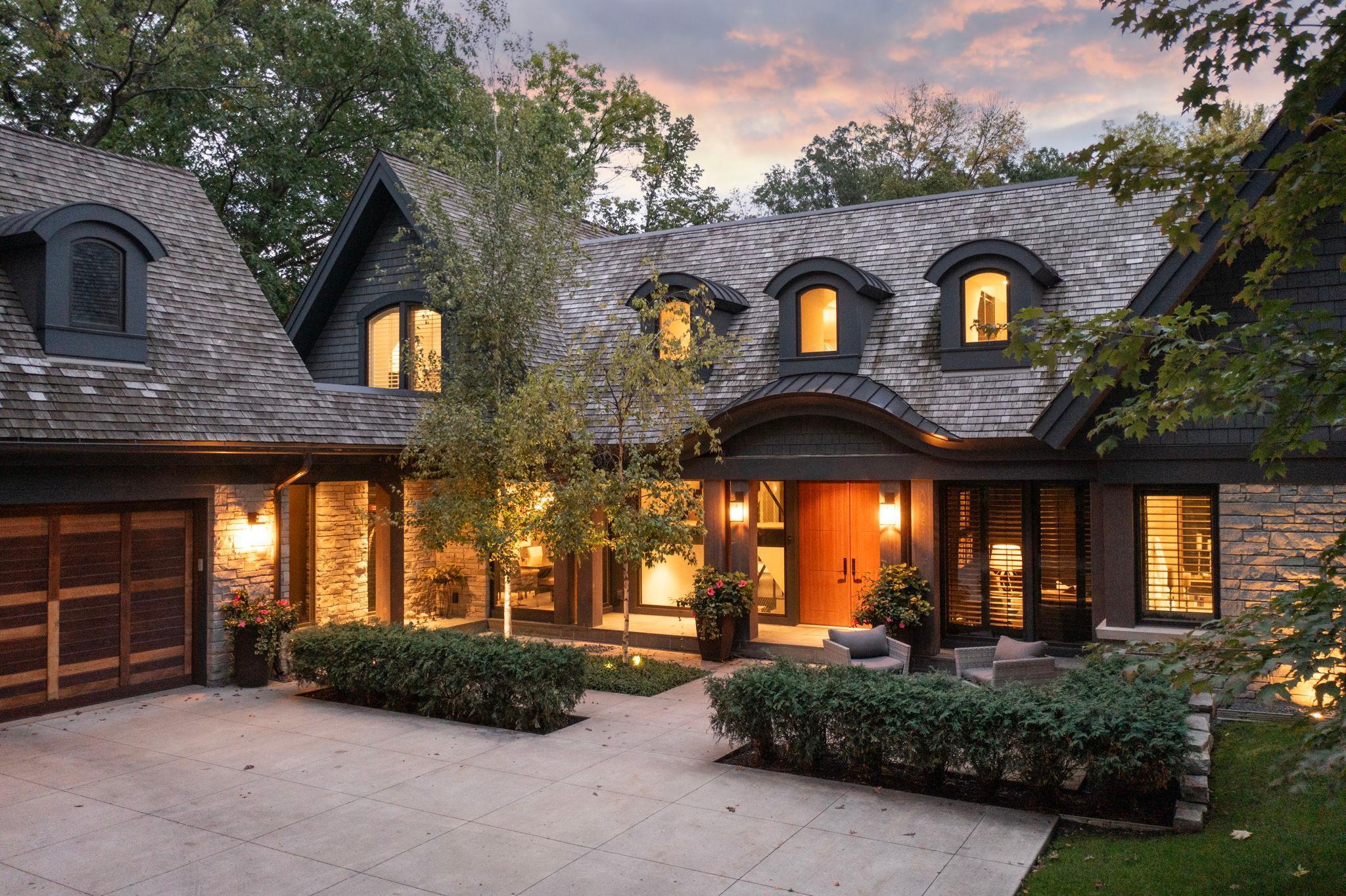 Presenting...2201 Isengard