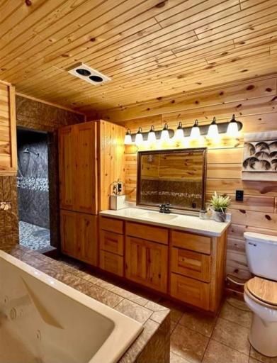 Photo for 5205 Highway 53, Kabetogama, MN 56669 - Listing #6673705 5205 Highway 53, Kabetogama, MN 56669