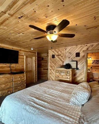 Photo for 5205 Highway 53, Kabetogama, MN 56669 - Listing #6673705 5205 Highway 53, Kabetogama, MN 56669