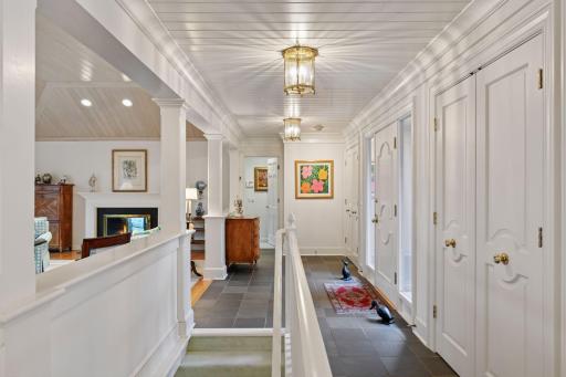 985 Edgewood Hill Road, Wayzata, MN 55391