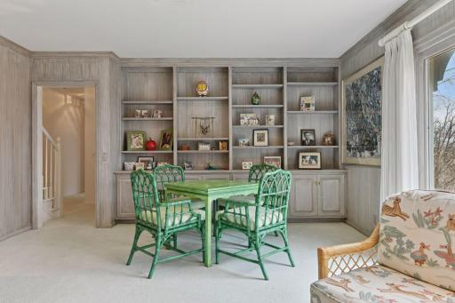985 Edgewood Hill Road, Wayzata, MN 55391