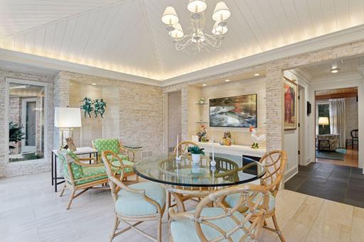 985 Edgewood Hill Road, Wayzata, MN 55391