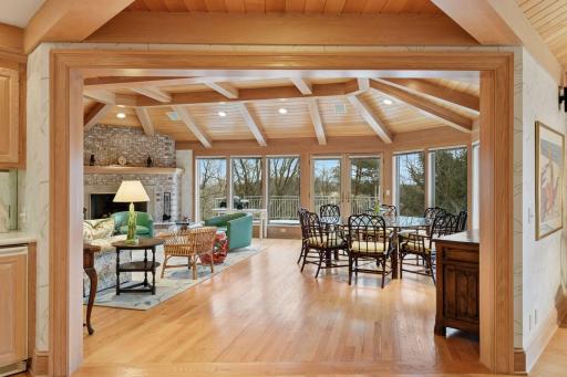 985 Edgewood Hill Road, Wayzata, MN 55391