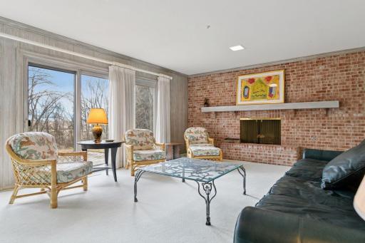 985 Edgewood Hill Road, Wayzata, MN 55391