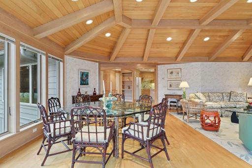 985 Edgewood Hill Road, Wayzata, MN 55391