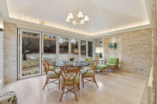 985 Edgewood Hill Road, Wayzata, MN 55391