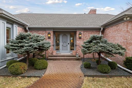 985 Edgewood Hill Road, Wayzata, MN 55391