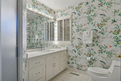 985 Edgewood Hill Road, Wayzata, MN 55391