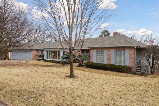 985 Edgewood Hill Road, Wayzata, MN 55391