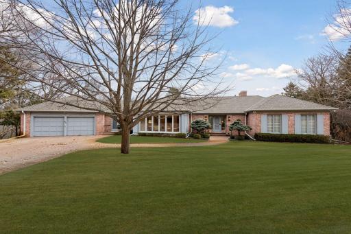 985 Edgewood Hill Road, Wayzata, MN 55391
