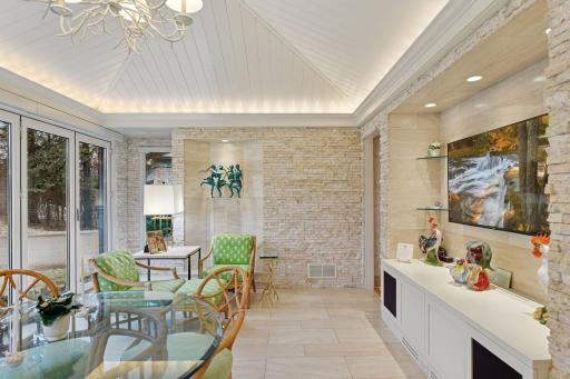 985 Edgewood Hill Road, Wayzata, MN 55391