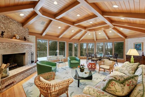 985 Edgewood Hill Road, Wayzata, MN 55391