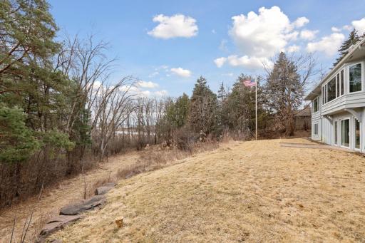985 Edgewood Hill Road, Wayzata, MN 55391