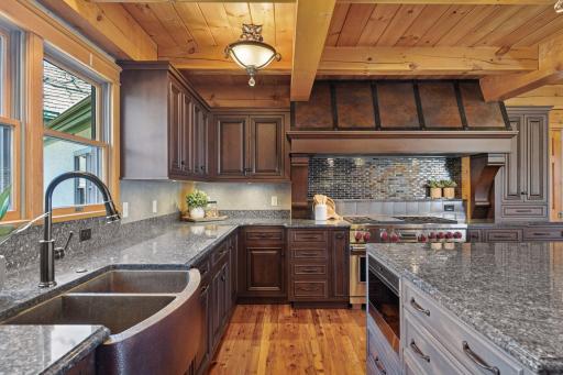 7065 Abbywood Lane, Chaska, MN 55318