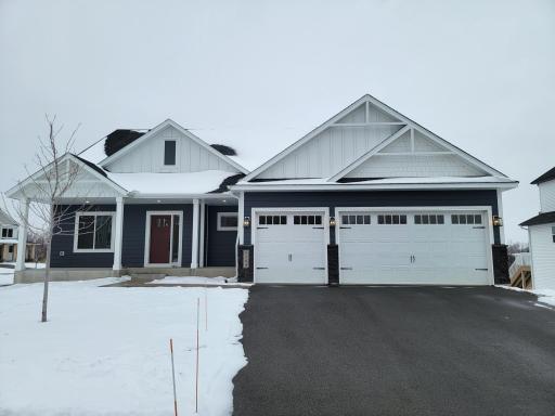 9189 Maas Drive, Minnetrista, MN 55375