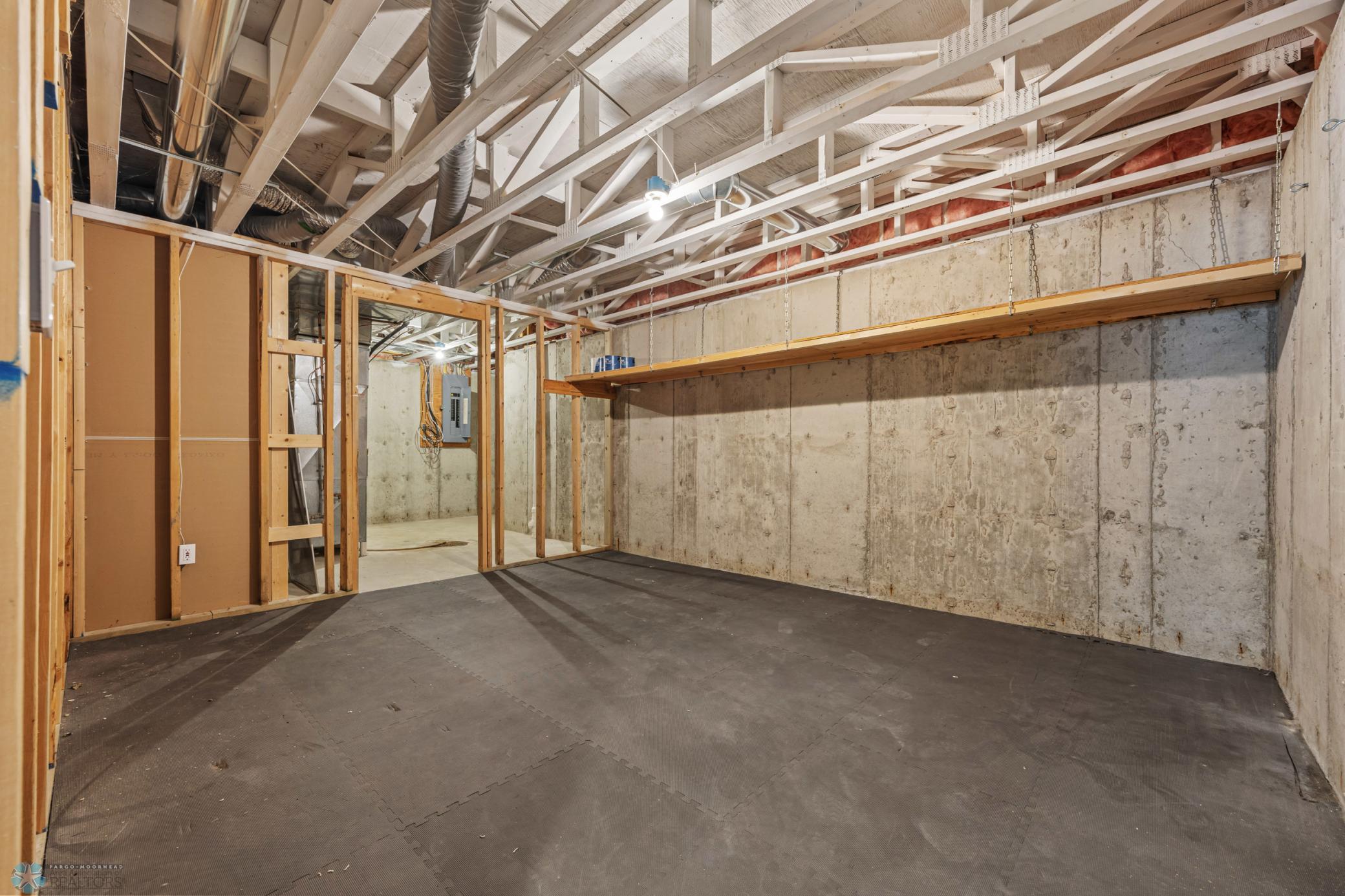 Storage/Flex room