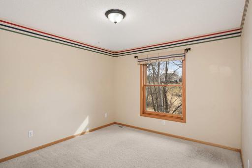 7509 Bent Bow Trail, Chanhassen, MN 55317
