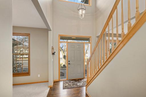 7509 Bent Bow Trail, Chanhassen, MN 55317