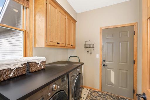 7509 Bent Bow Trail, Chanhassen, MN 55317