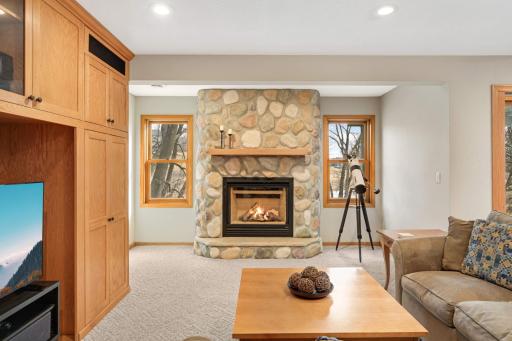 7509 Bent Bow Trail, Chanhassen, MN 55317