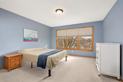 7509 Bent Bow Trail, Chanhassen, MN 55317