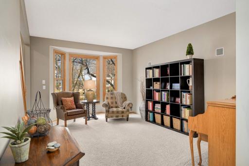 7509 Bent Bow Trail, Chanhassen, MN 55317