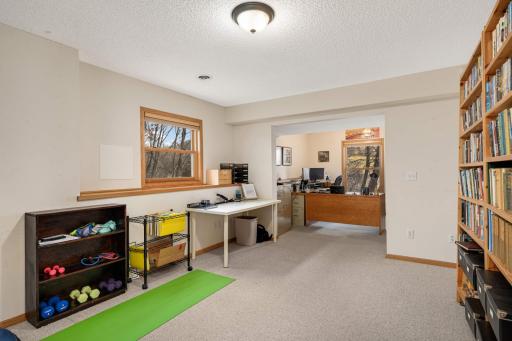 7509 Bent Bow Trail, Chanhassen, MN 55317