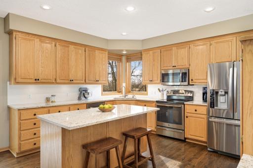 7509 Bent Bow Trail, Chanhassen, MN 55317