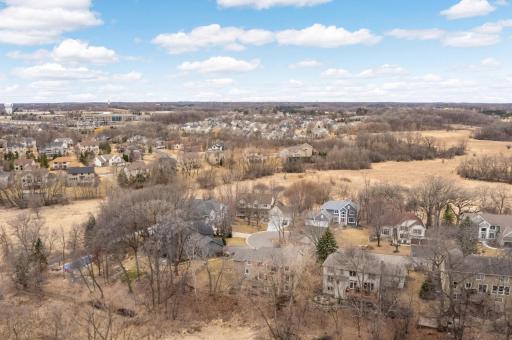 7509 Bent Bow Trail, Chanhassen, MN 55317