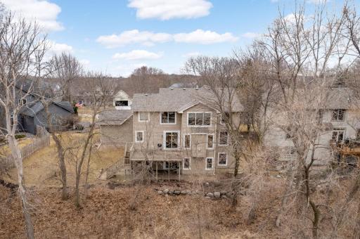 7509 Bent Bow Trail, Chanhassen, MN 55317
