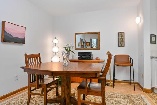 16-web-or-mls- 1425 W 28th St 006Full.jpg