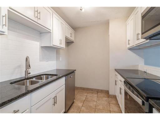 1181 Edgcumbe Road, 1408, Saint Paul, MN 55105