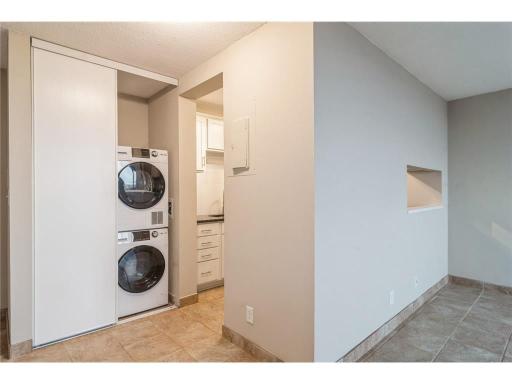 1181 Edgcumbe Road, 1408, Saint Paul, MN 55105