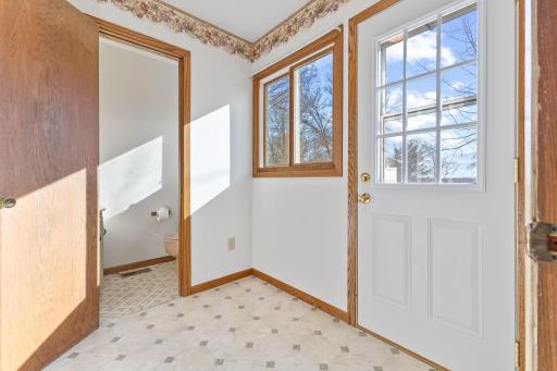 Back Mud Room could be converted to Main Level Laundry!
