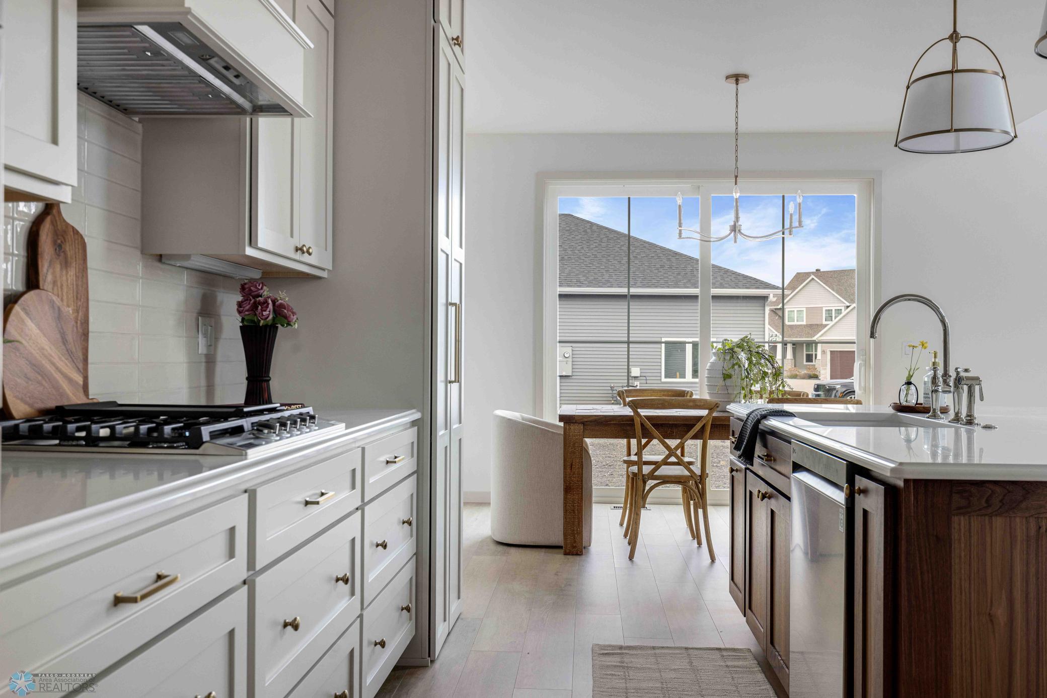 3254_Timber_Creek_Listing-14.jpg