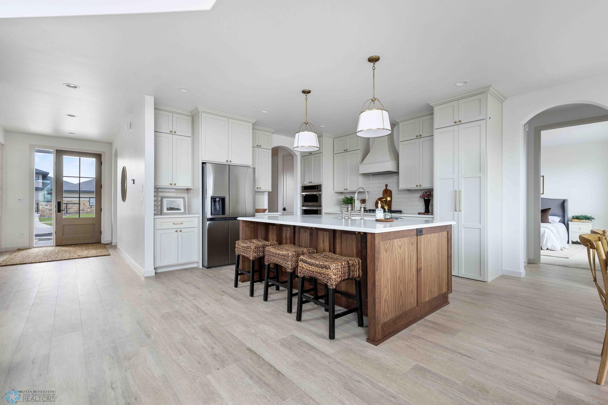 3254_Timber_Creek_Listing-19.jpg