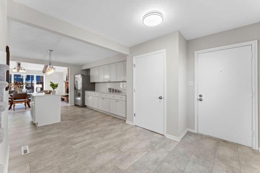 1128 County Road B E, Saint Paul, MN 55109